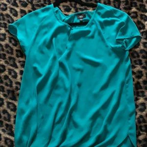 Teal top